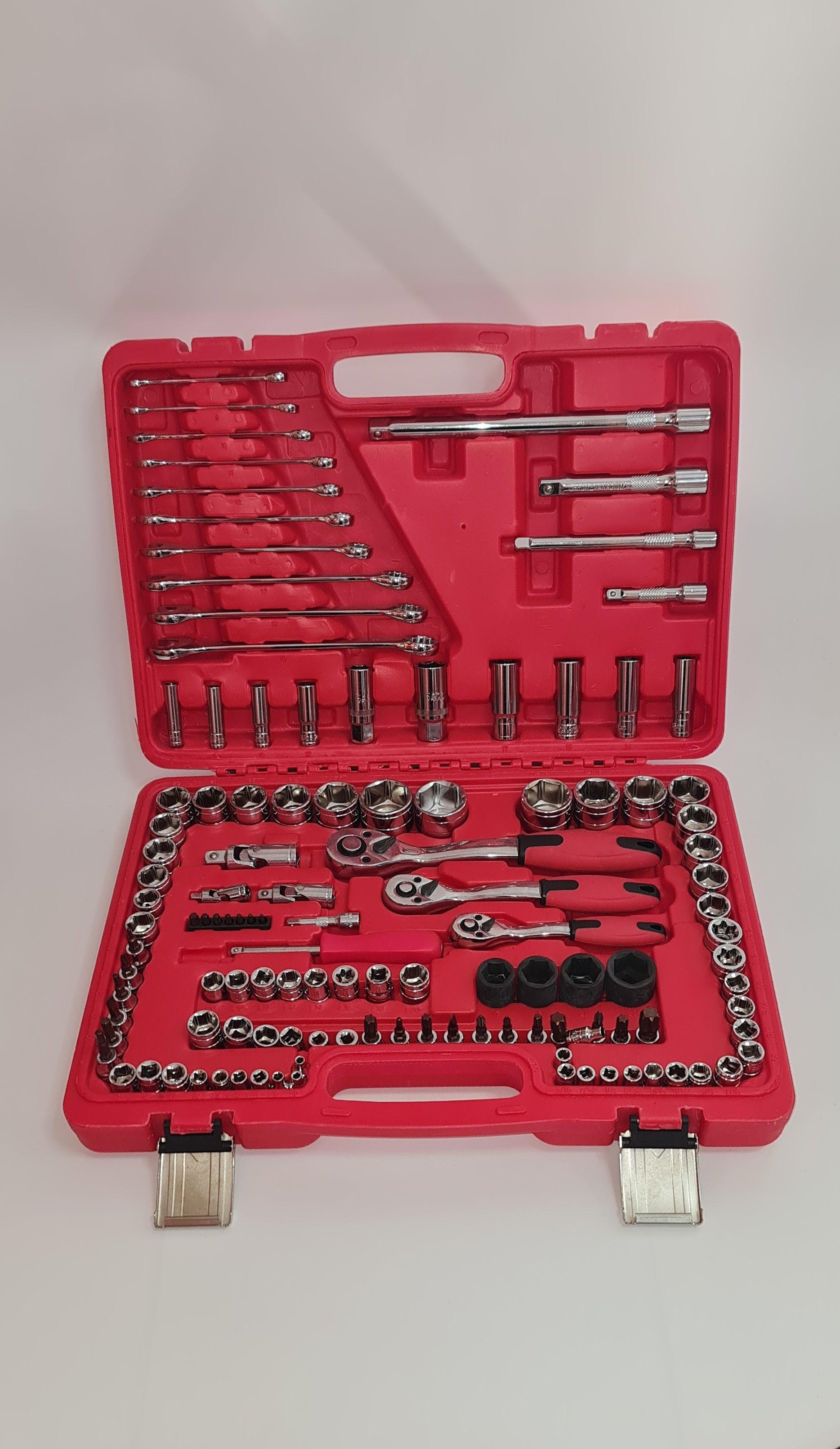 120 PC RATCHET + SOCKET SET 1/4" & 3/8" & 1/2" - Galdes & Mamo